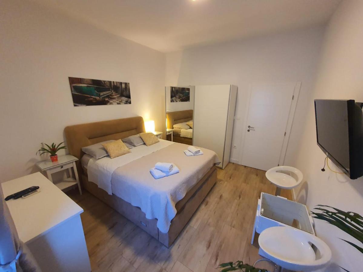 Apartments Anica & Gabriela Makarska Luaran gambar